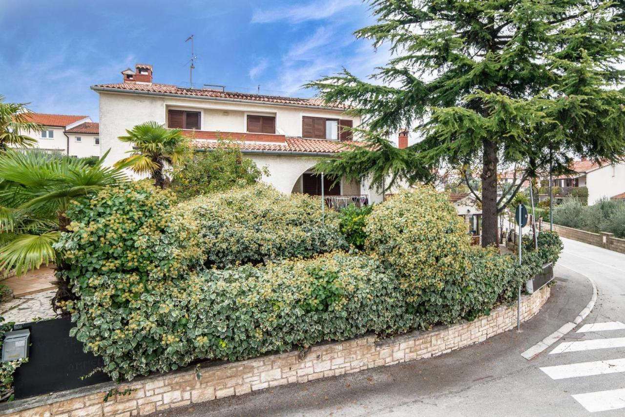 Apartments Volte Rovigno エクステリア 写真