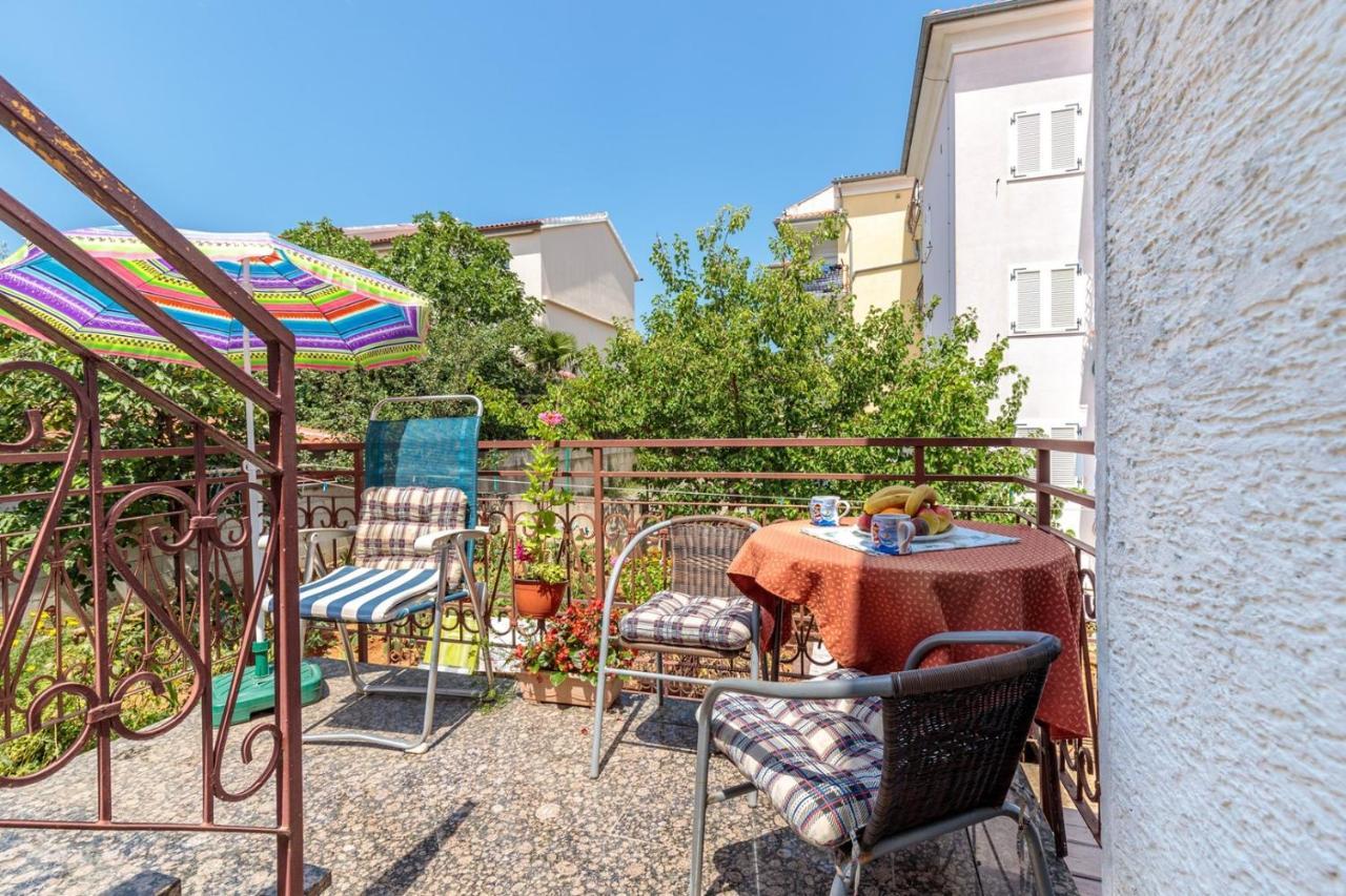 Apartments Volte Rovigno エクステリア 写真