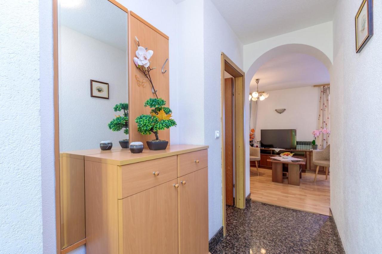Apartments Volte Rovigno エクステリア 写真
