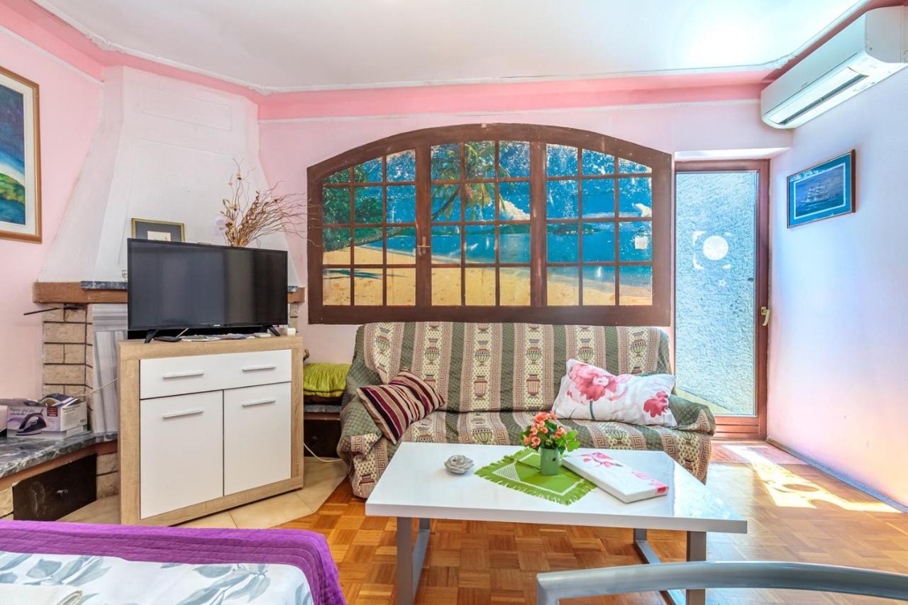 Apartments Volte Rovigno エクステリア 写真