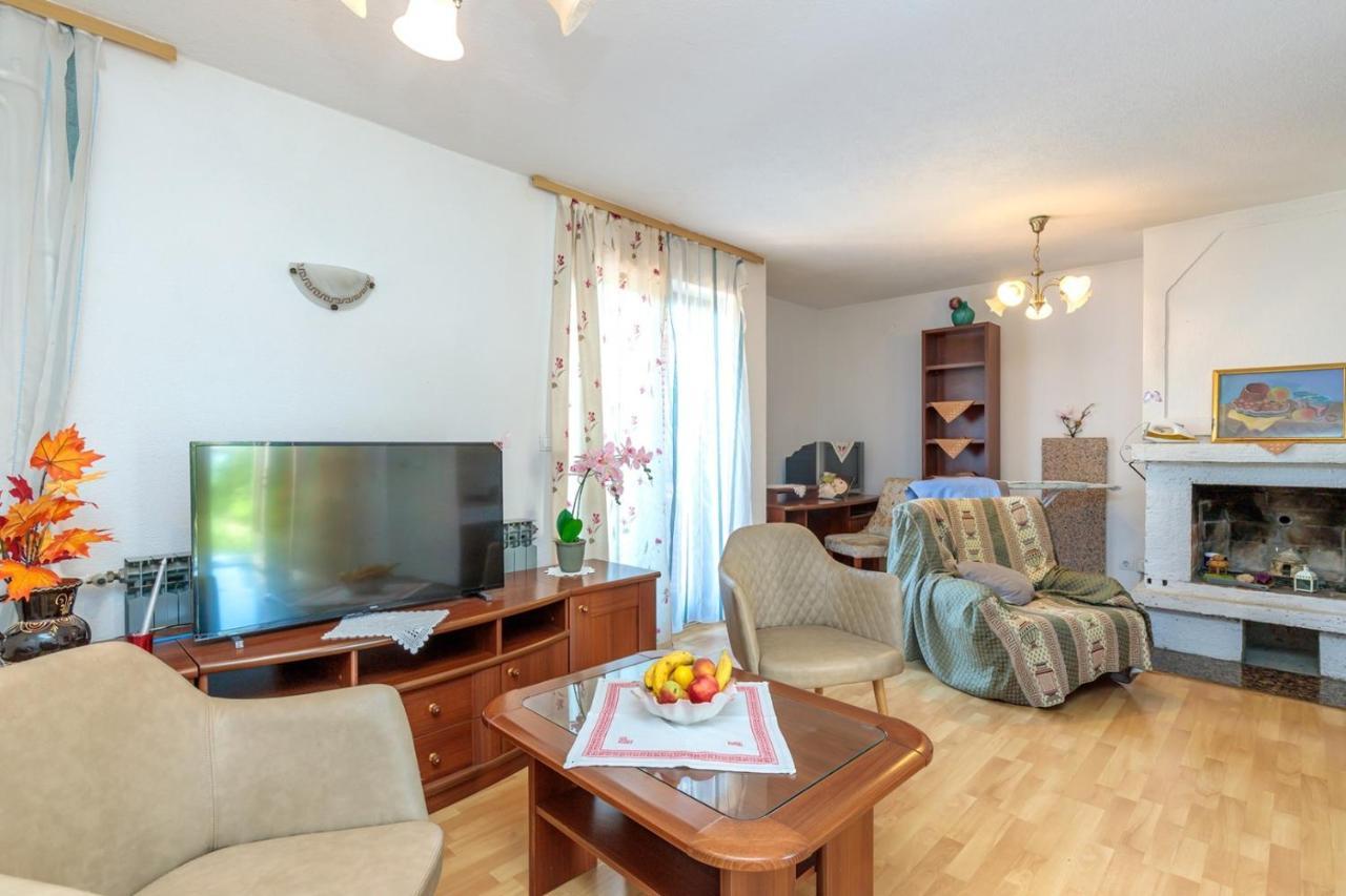 Apartments Volte Rovigno エクステリア 写真