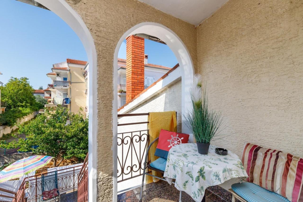 Apartments Volte Rovigno エクステリア 写真