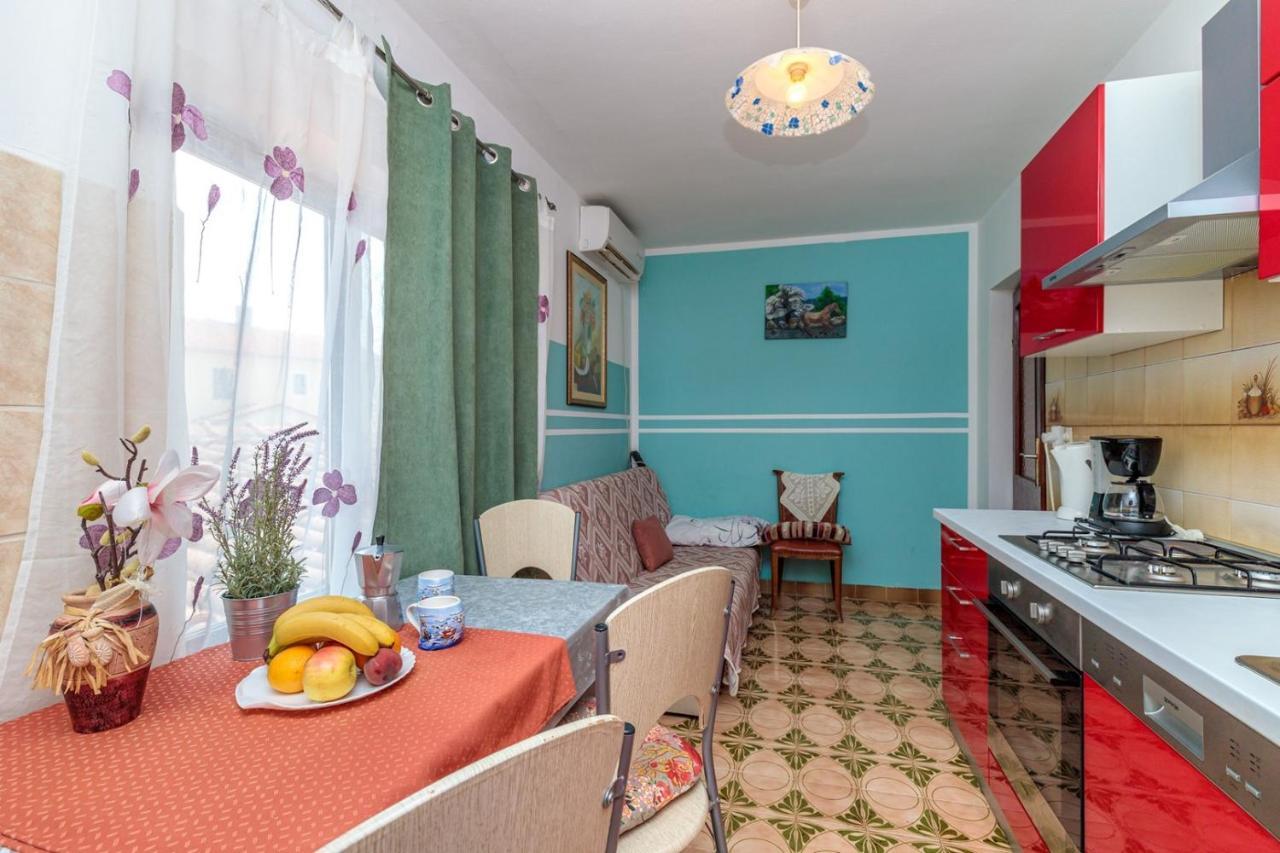 Apartments Volte Rovigno エクステリア 写真