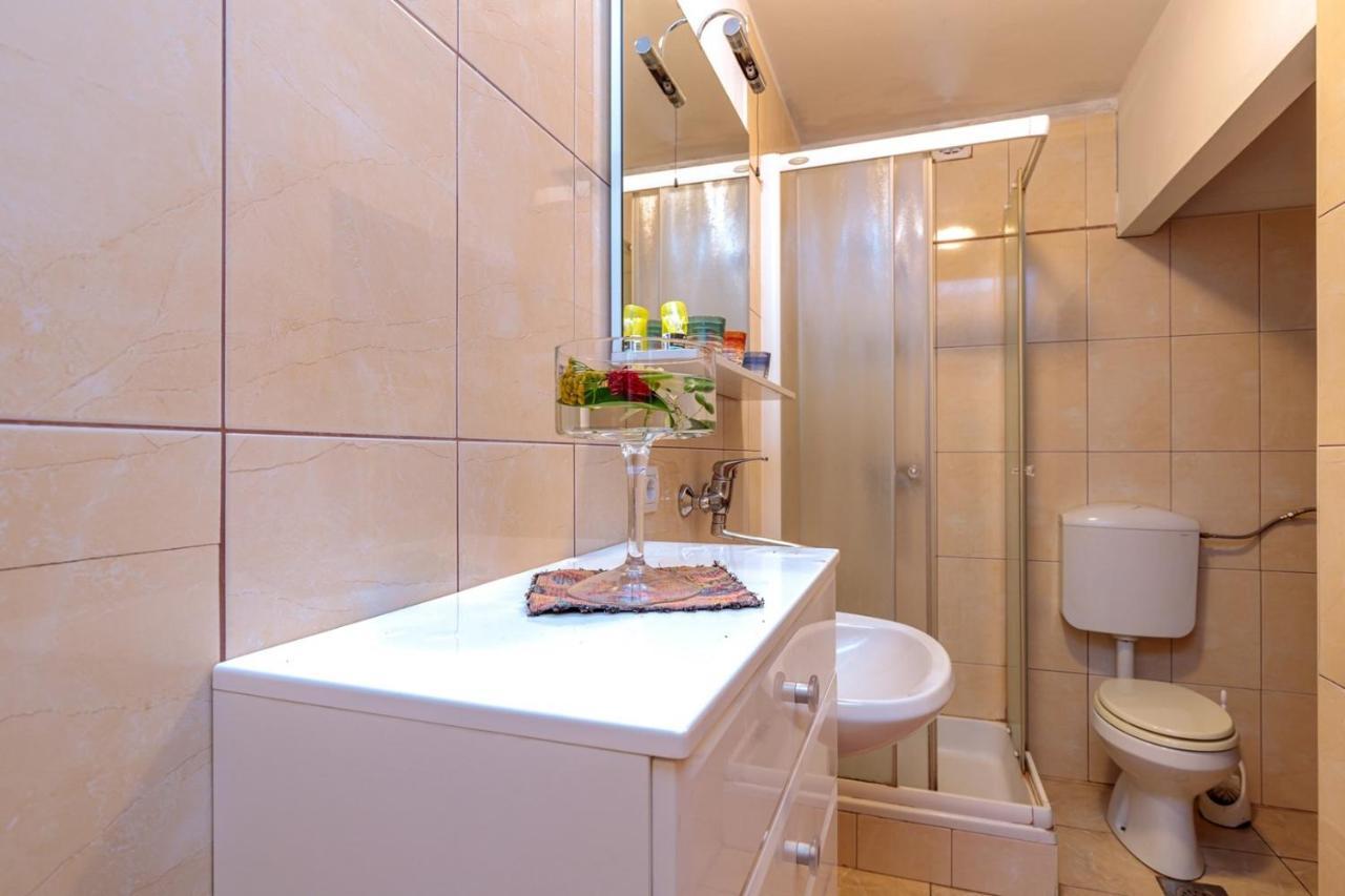 Apartments Volte Rovigno エクステリア 写真
